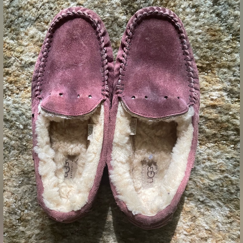 * UGG Mauve Suede Shepa Slippers no strings-S